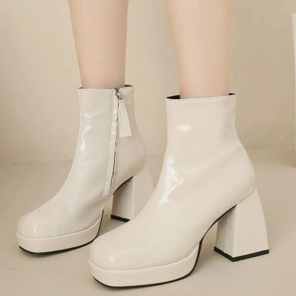2024 scarpe da donna di vendita calde cerniera classico inverno tacchi alti nuovo peluche caldo testa quadrata Pu moda stivali c