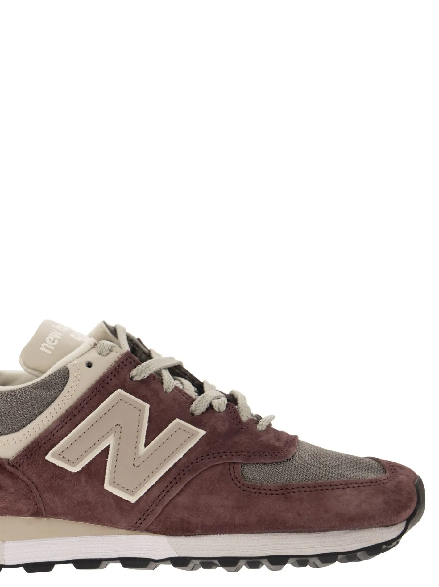 576 – Sneakers