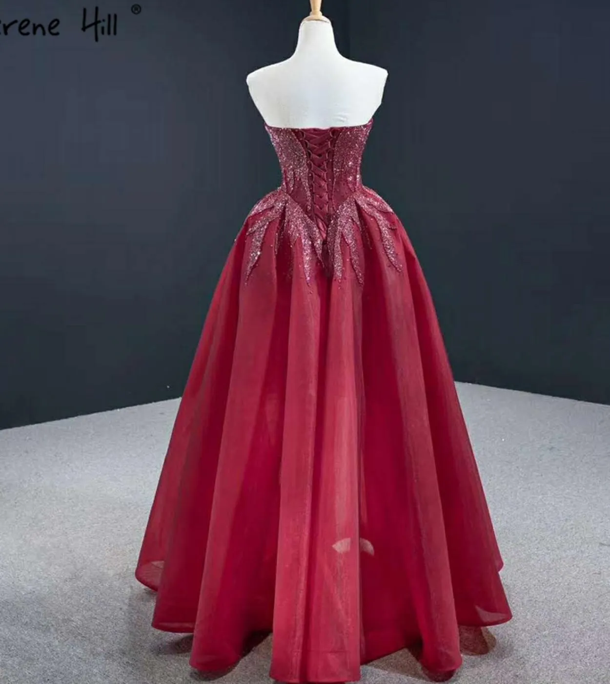 Abiti da sera senza maniche A Line rosso vino 2023 Abito formale con spalle scoperte in cristallo con perline Serene Hill Hm6714