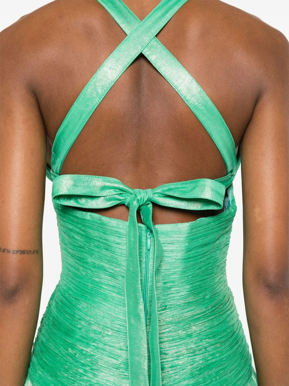 Abito lamé effetto plissé in verde di Iris Serban - donna