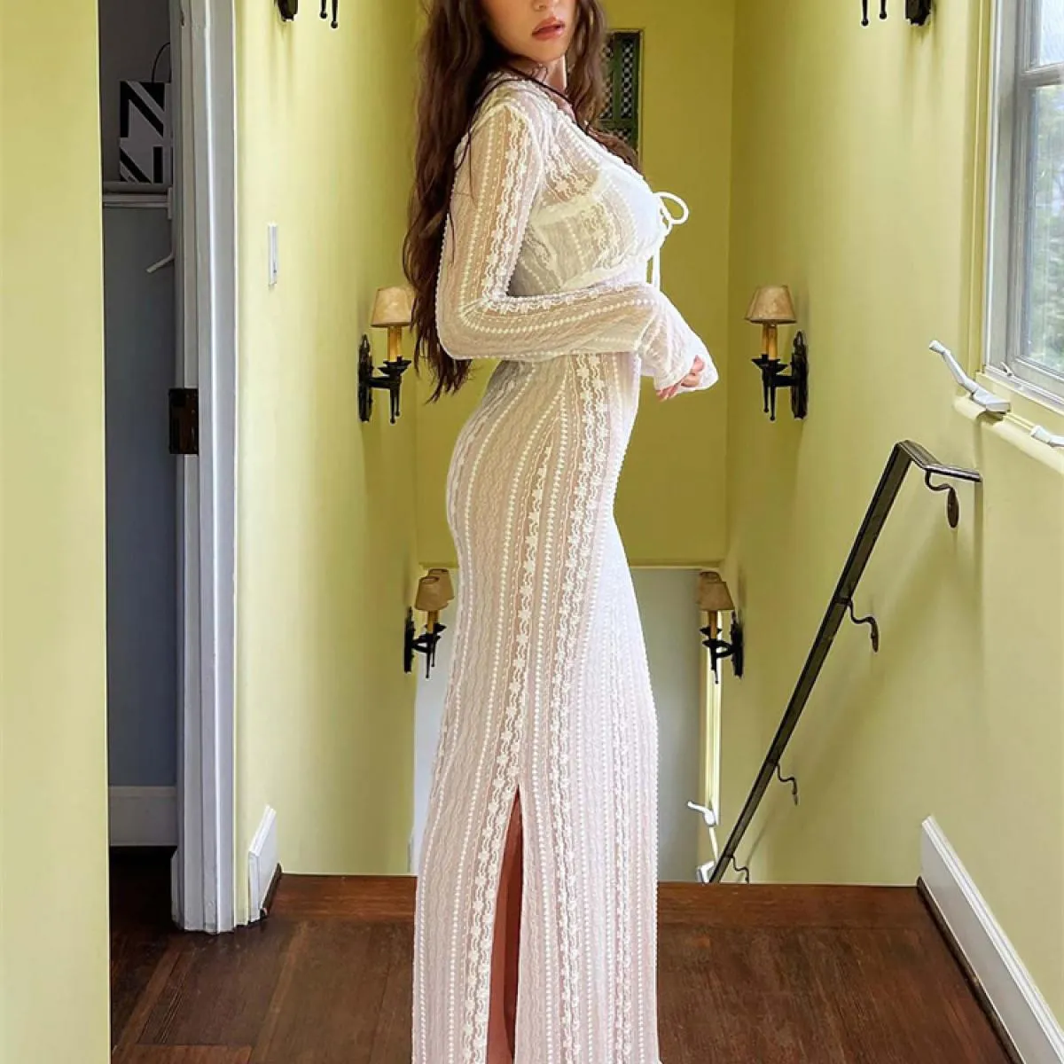 Abito lungo femminile elegante scavato fuori con scollo a V a maniche lunghe con spacco abito da sera a strati moda estate