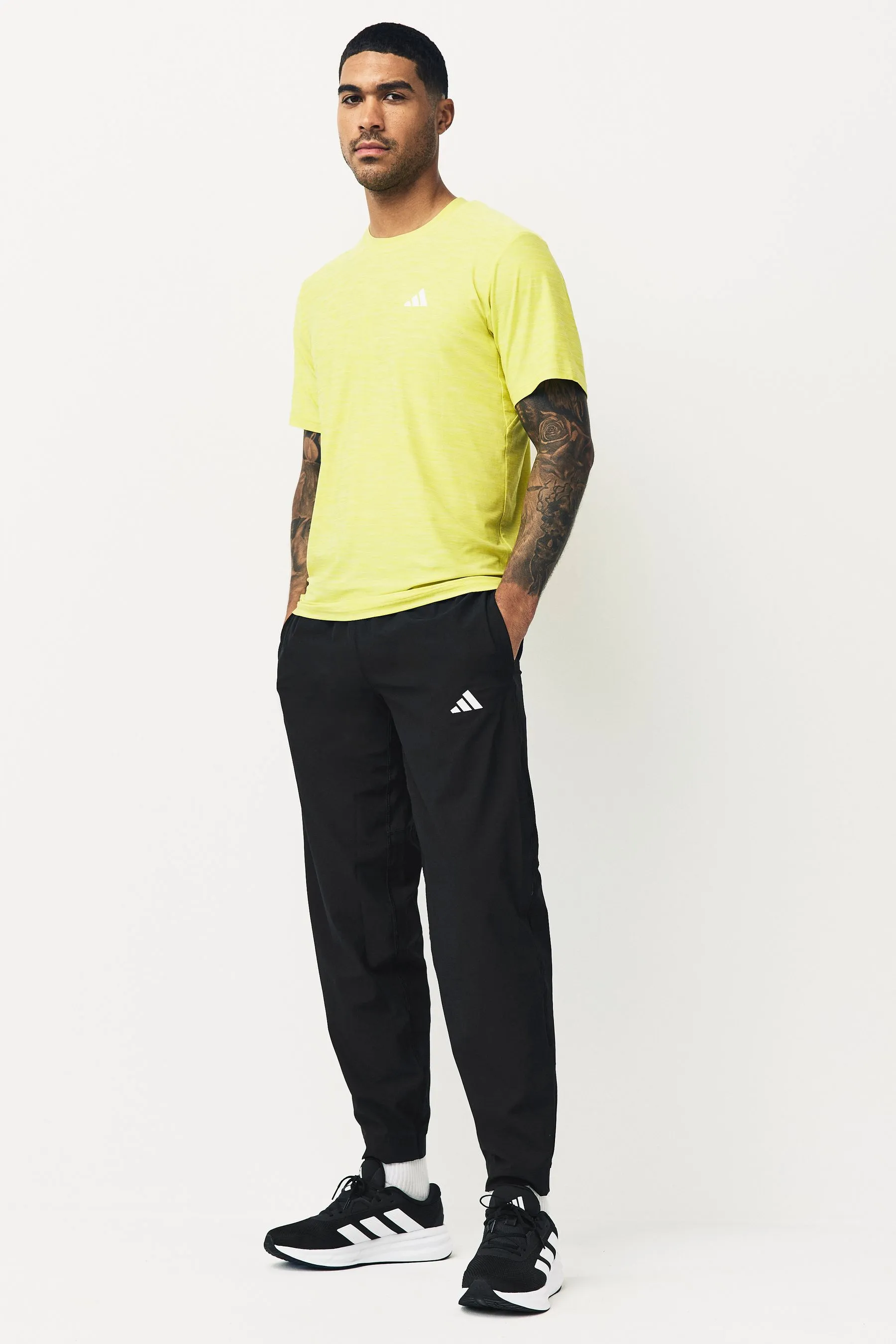 adidas Train Essentials Pantaloni da jogging in tessuto    