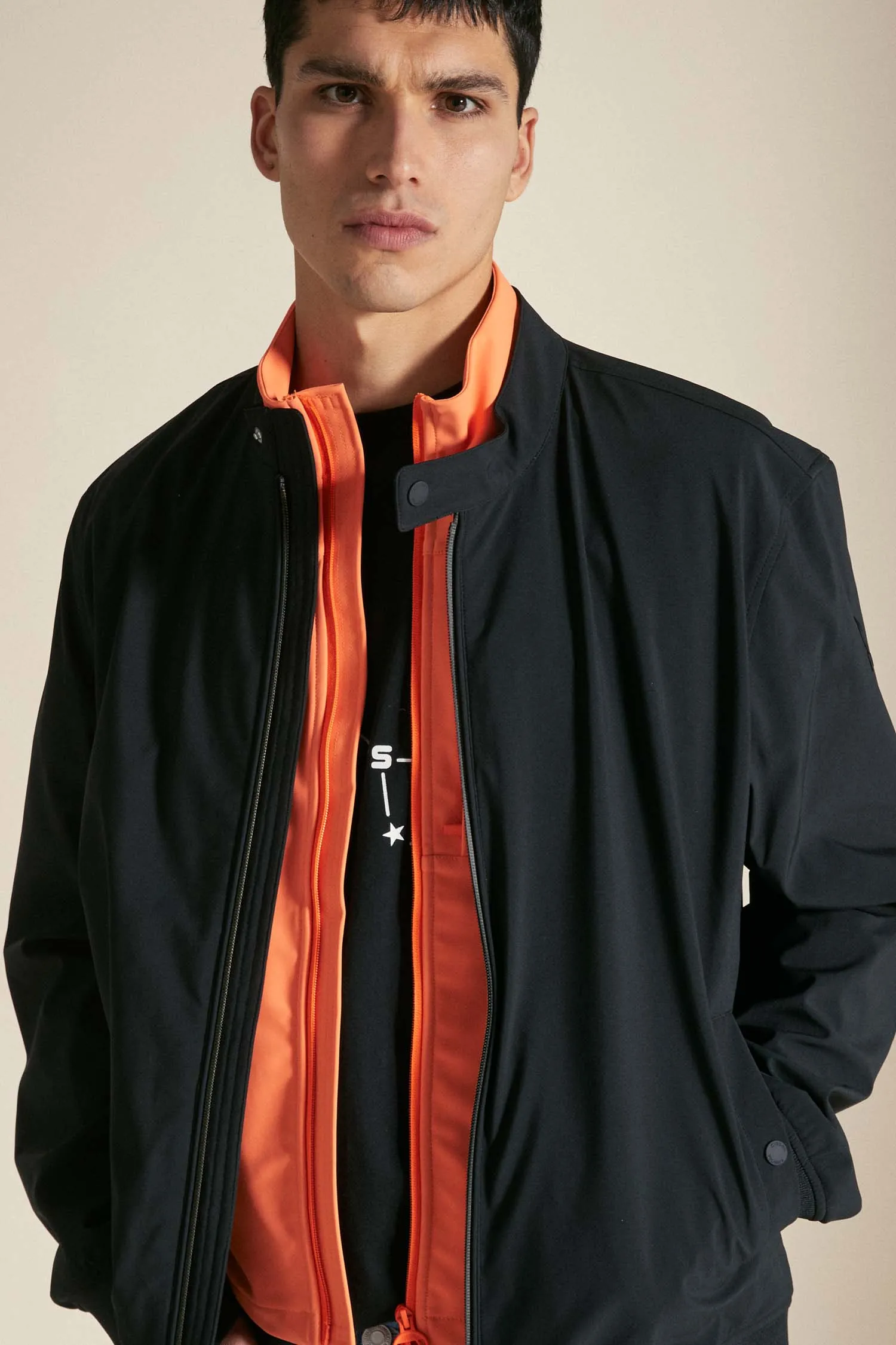 ASHJO 2.2 – Bomber nero in softshell