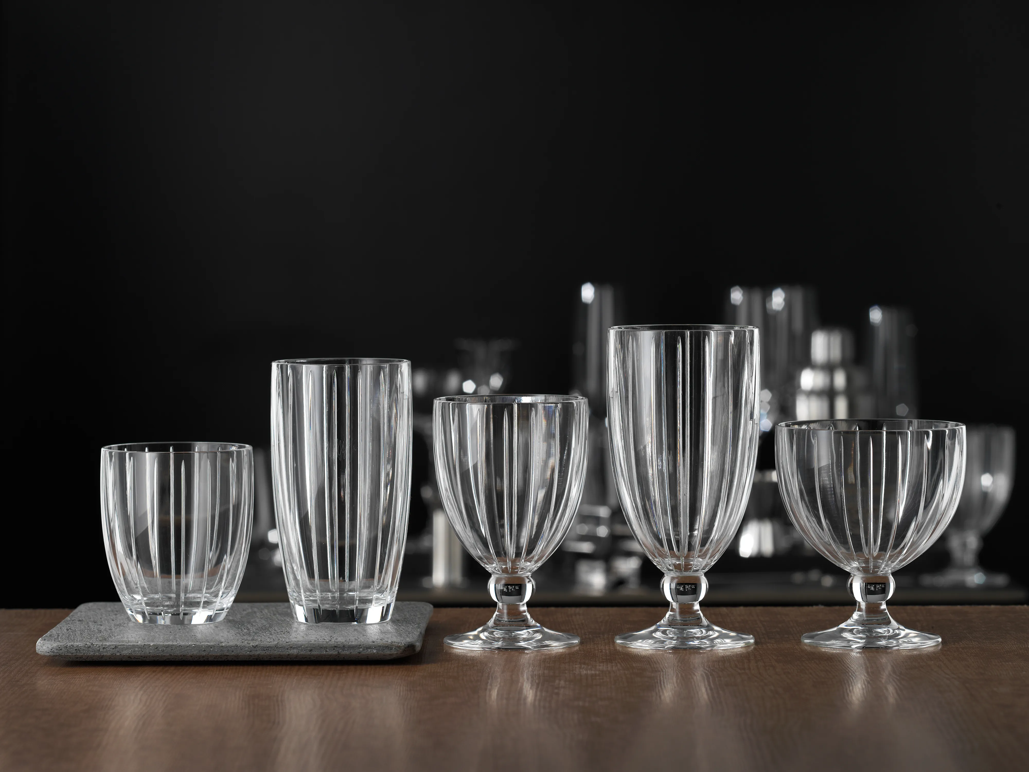Bicchiere da long drink Milano 41,2 cl confezione da 4.jg{font-size:18px}Trasparente