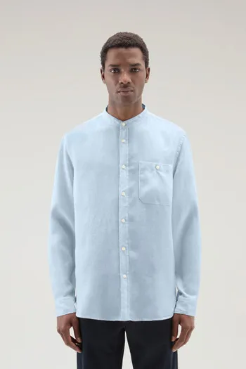 Camicia in puro lino tinta in capo con colletto alla coreana                                                                    