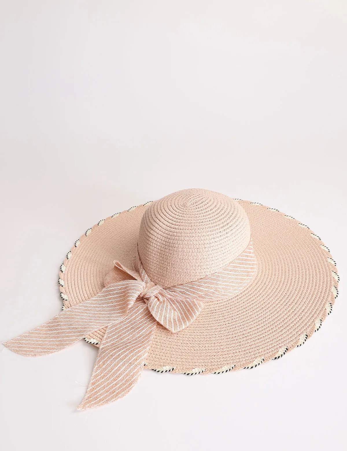 Cappello Ayfee in paglia con falda larga e fiocco