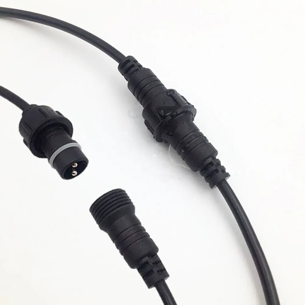 Catena di luci pendente 10 metri per 10 lampadine E27 IP54 Nera Wisdom