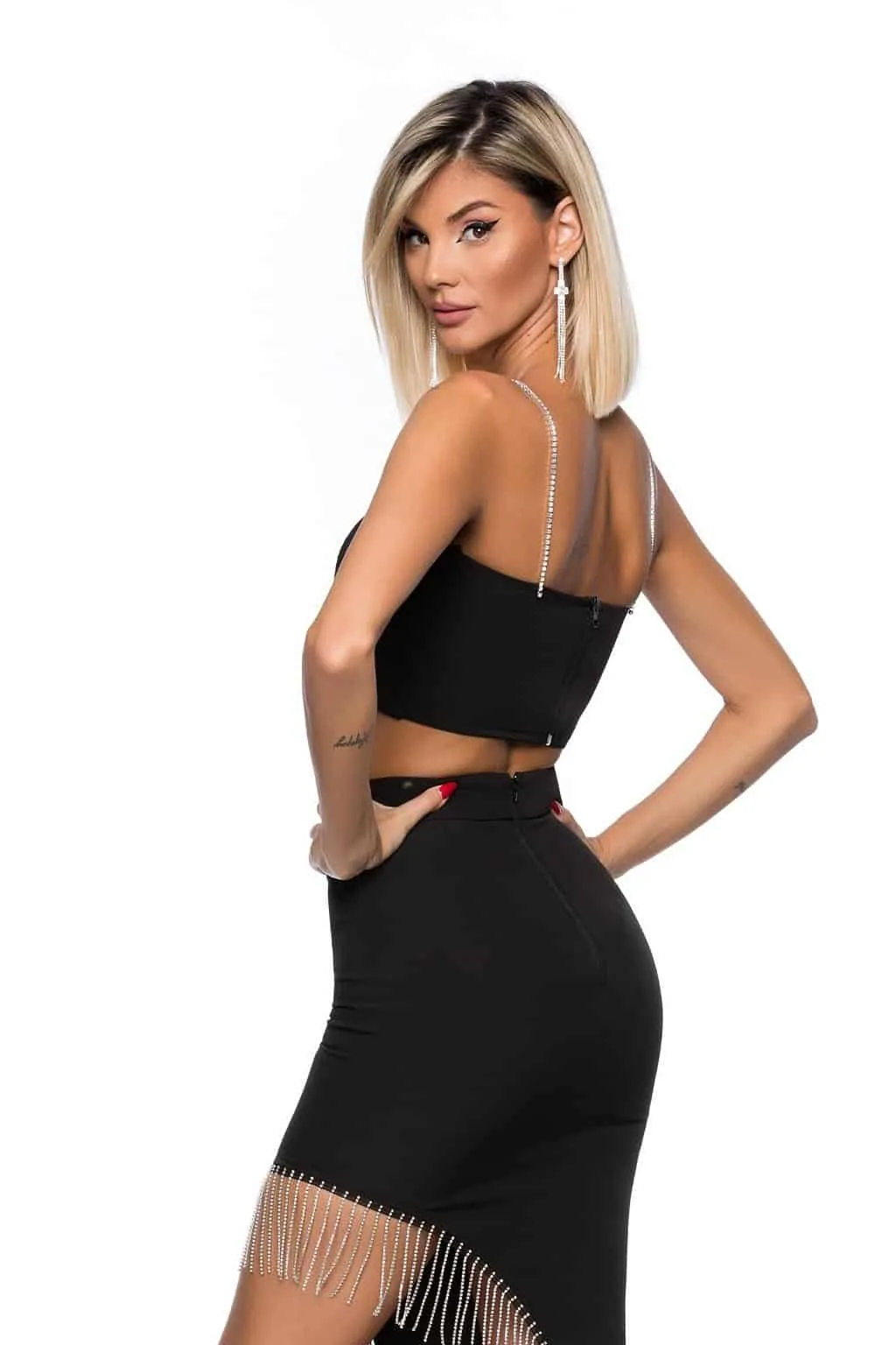 Completo top crop e gonna asimmetrica