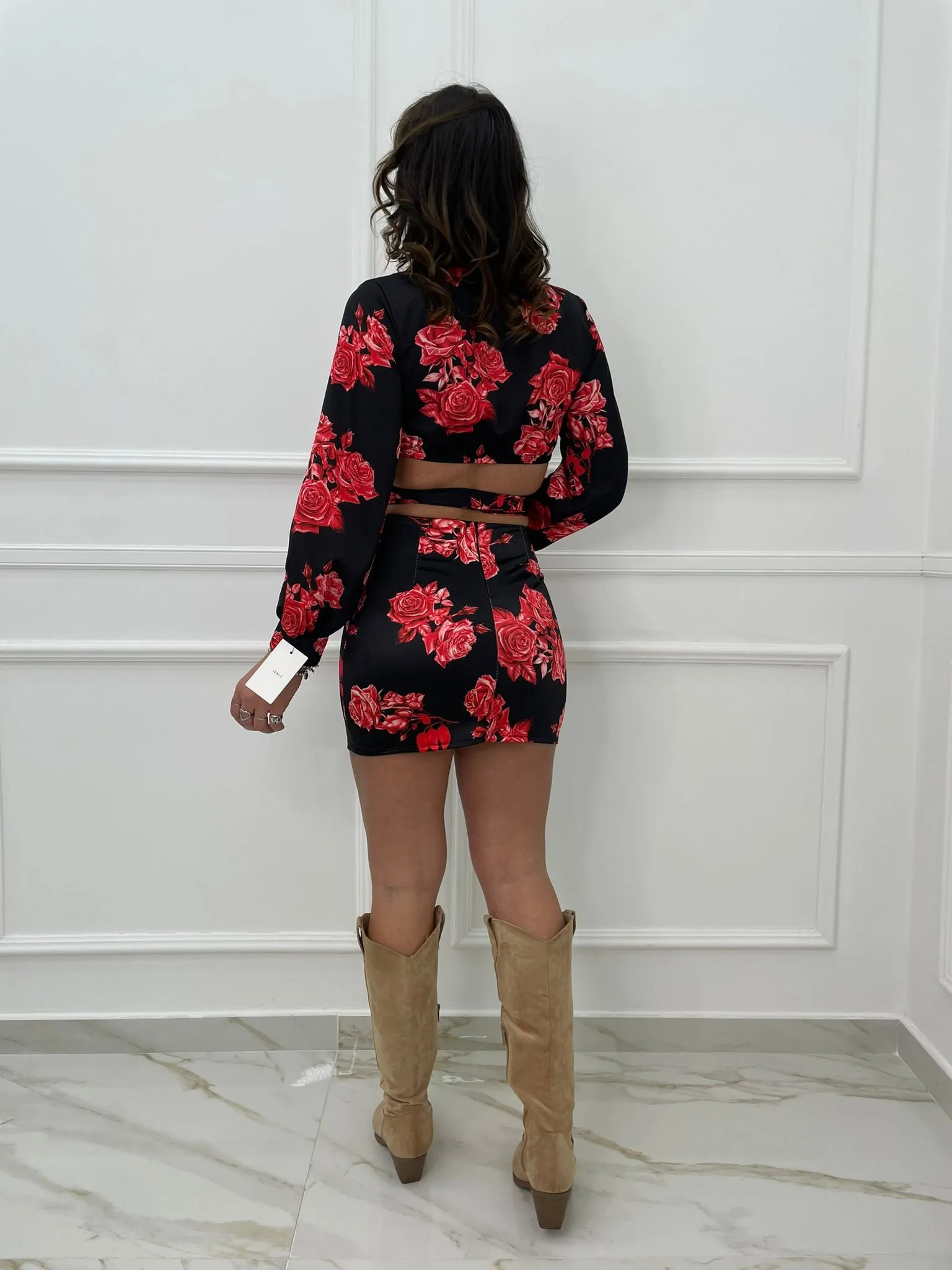 Coordinato fantasia fiori con camicia crop