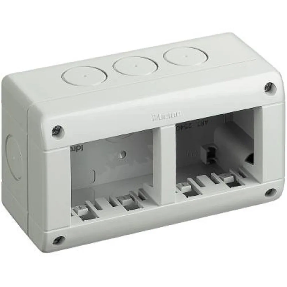 Custodia protettiva IP40 Bticino Màtix con base e coperchio 2+2 moduli