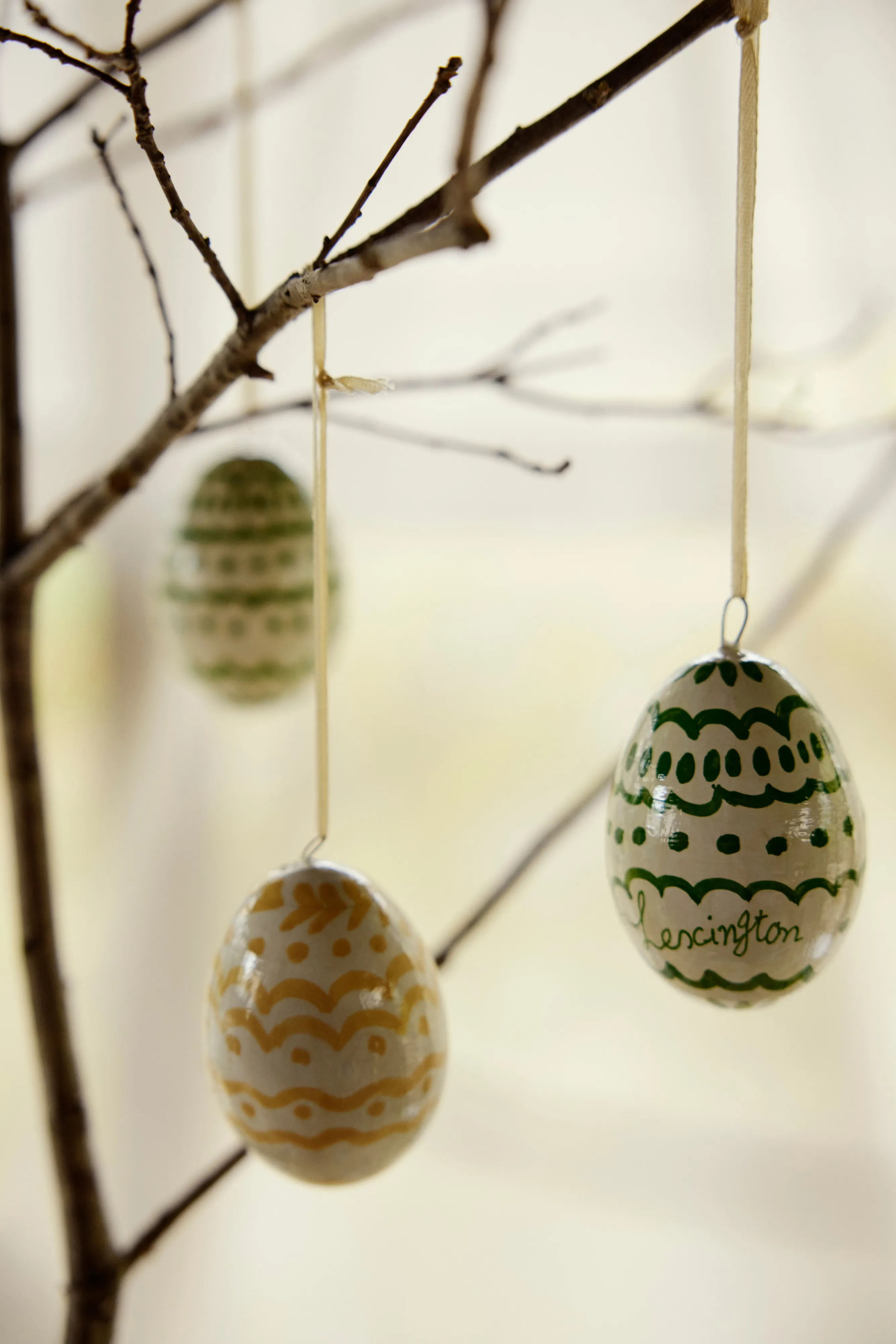 Easter Eggs in Papier Maché pendenti pasquali confezione da 2.jp{font-size:18px}Verde-giallo