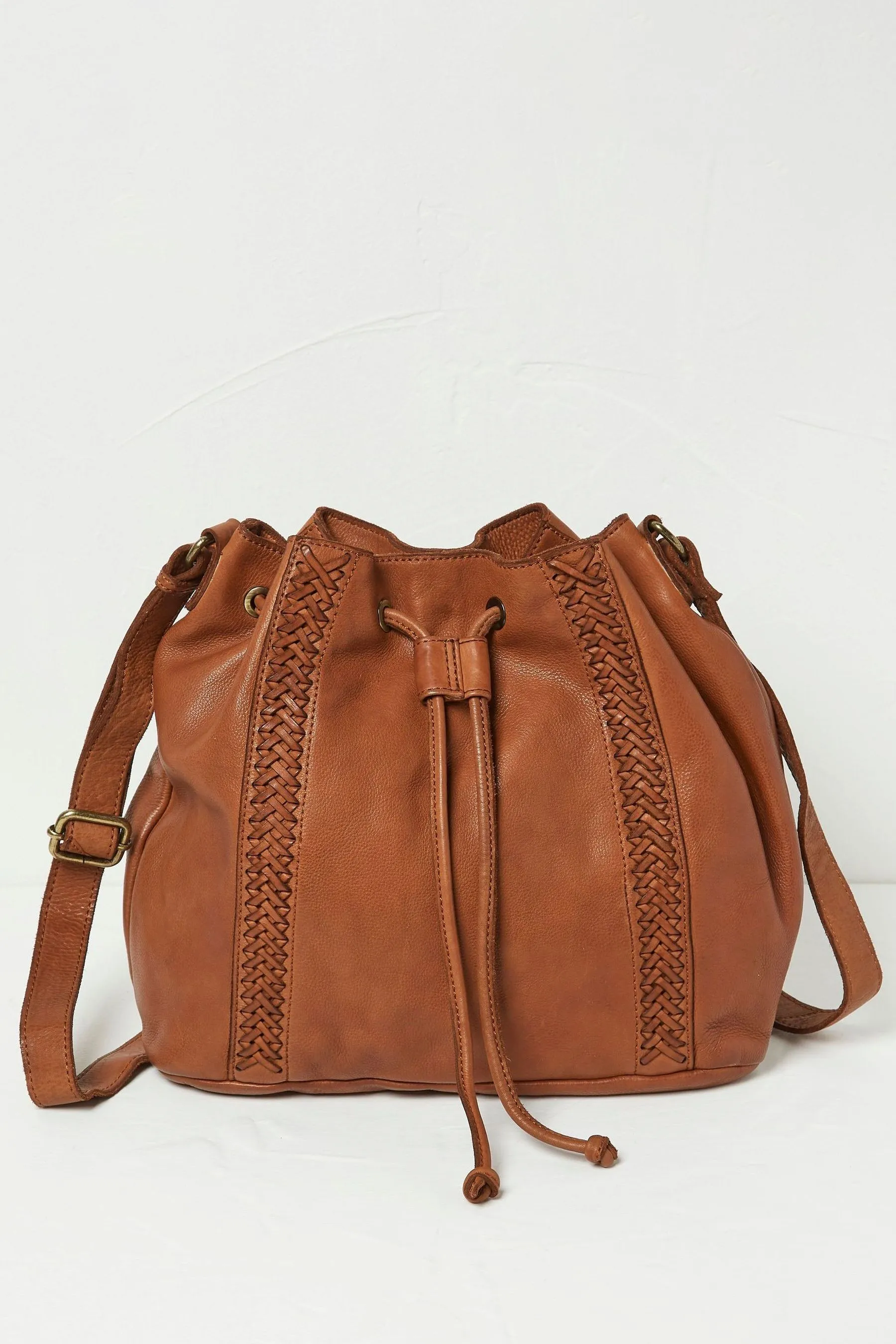 FatFace - Borsa a secchiello in pelle