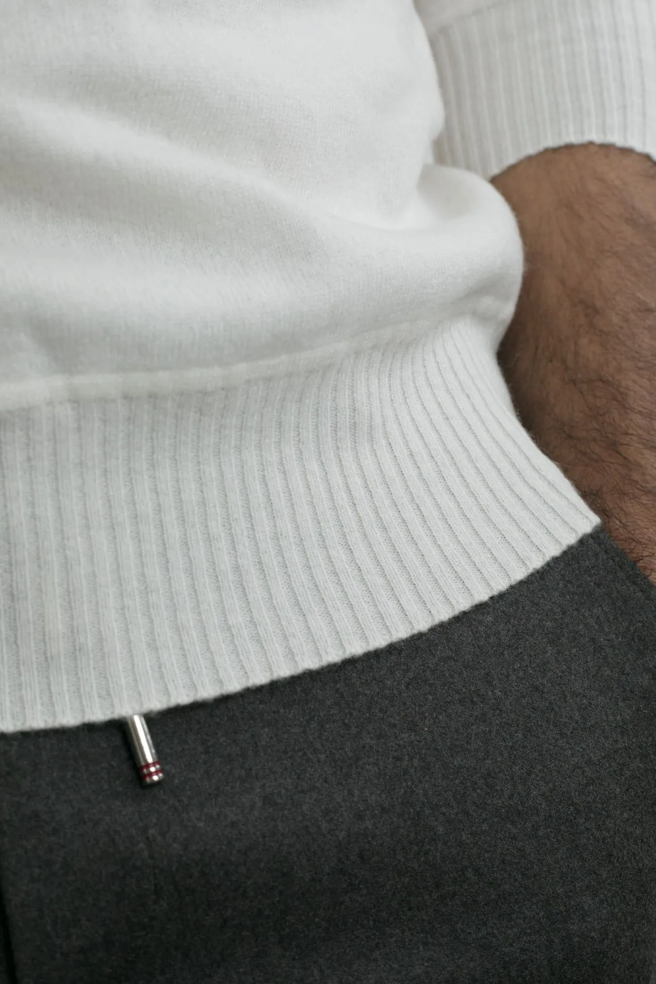 GUARINO Maglia Felpa Cashmere con Cappuccio Bianco