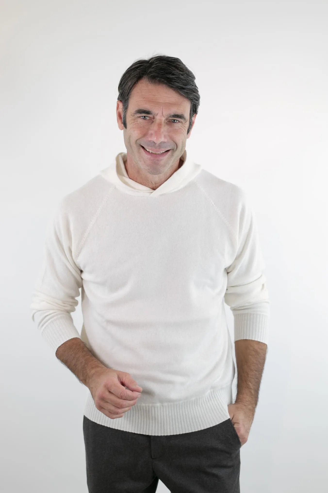 GUARINO Maglia Felpa Cashmere con Cappuccio Bianco