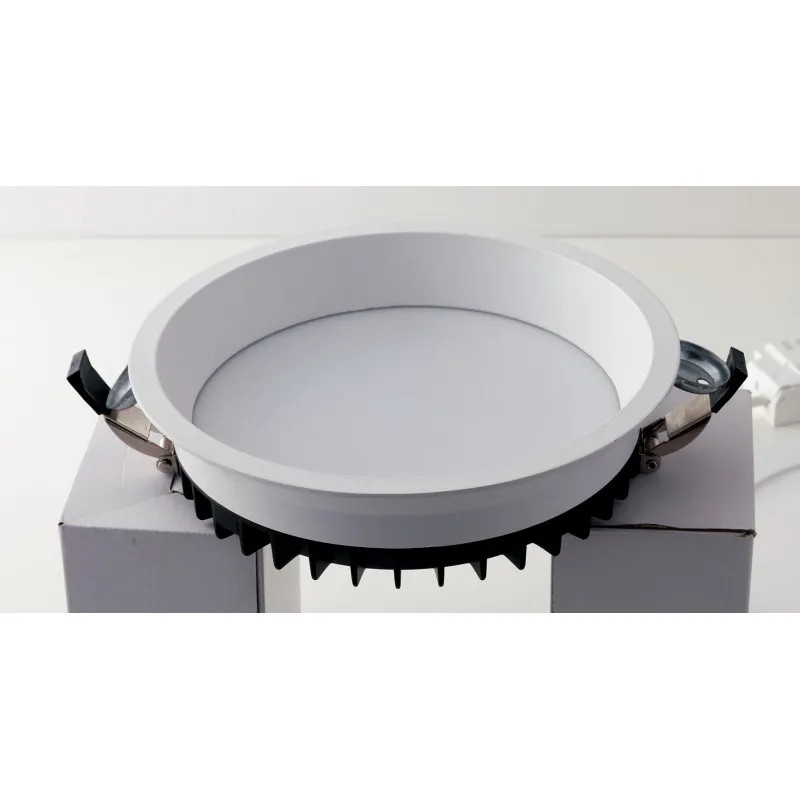 Incasso LED dc24v bianco in alluminio 12w 1120lm rgbw 12x12x4,7cm