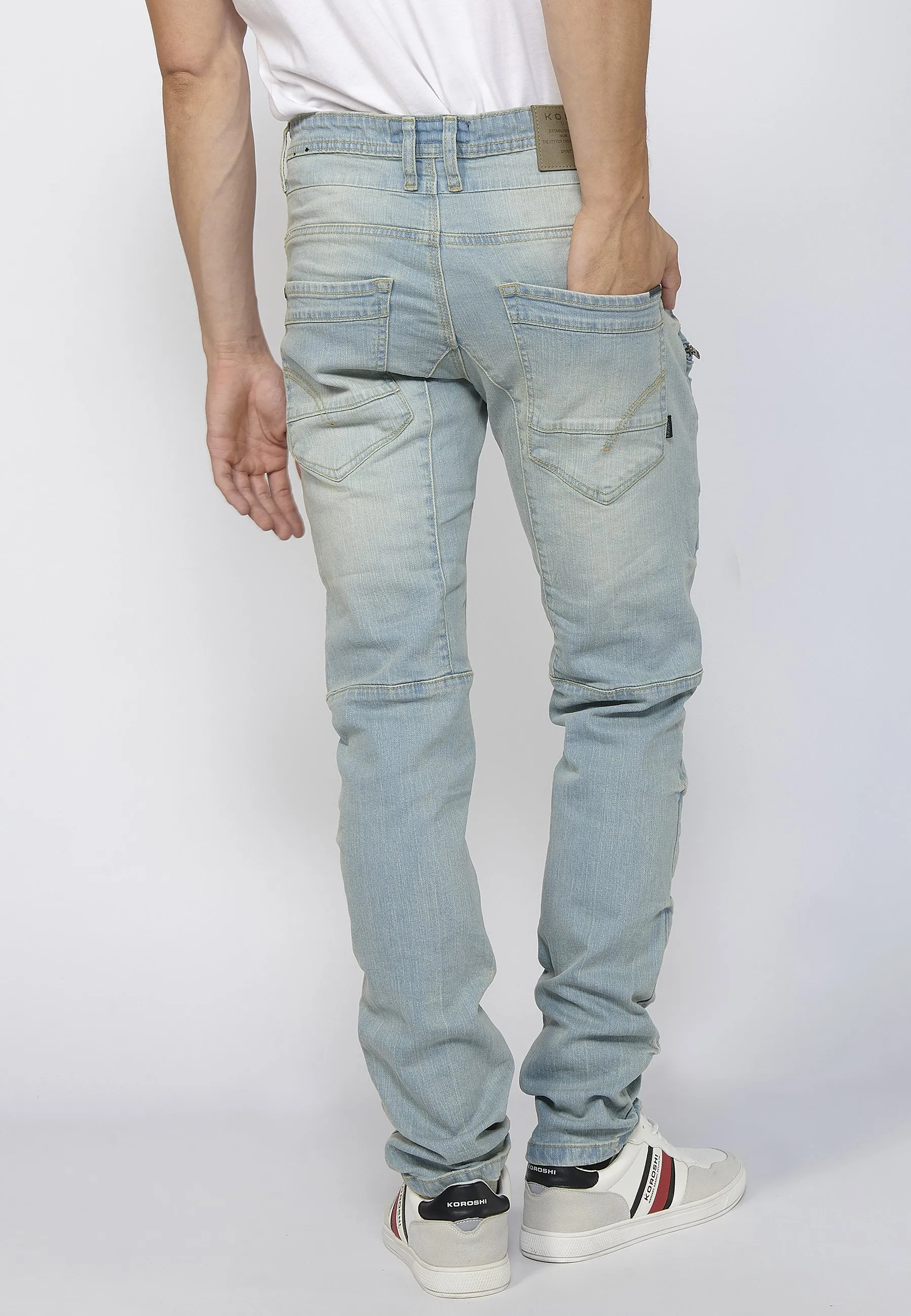Jeans a sigaretta