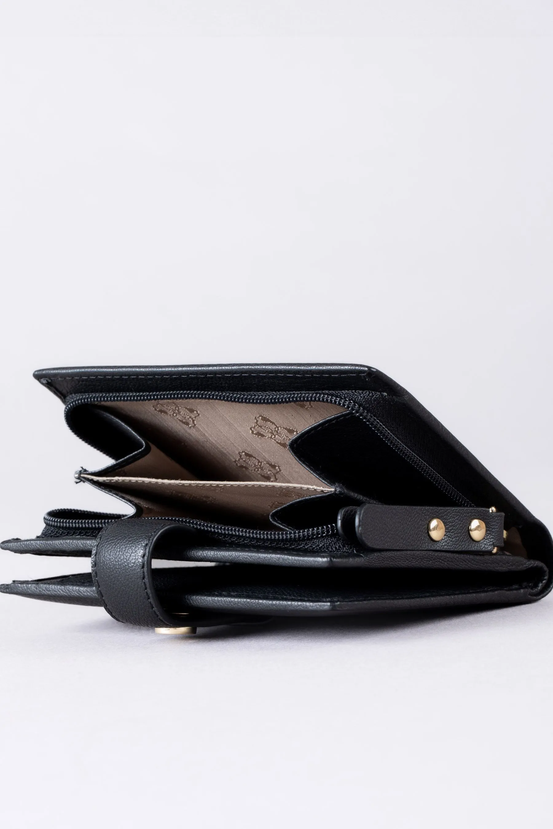 Lakeland Leather Small Icon Stud Tab Purse    