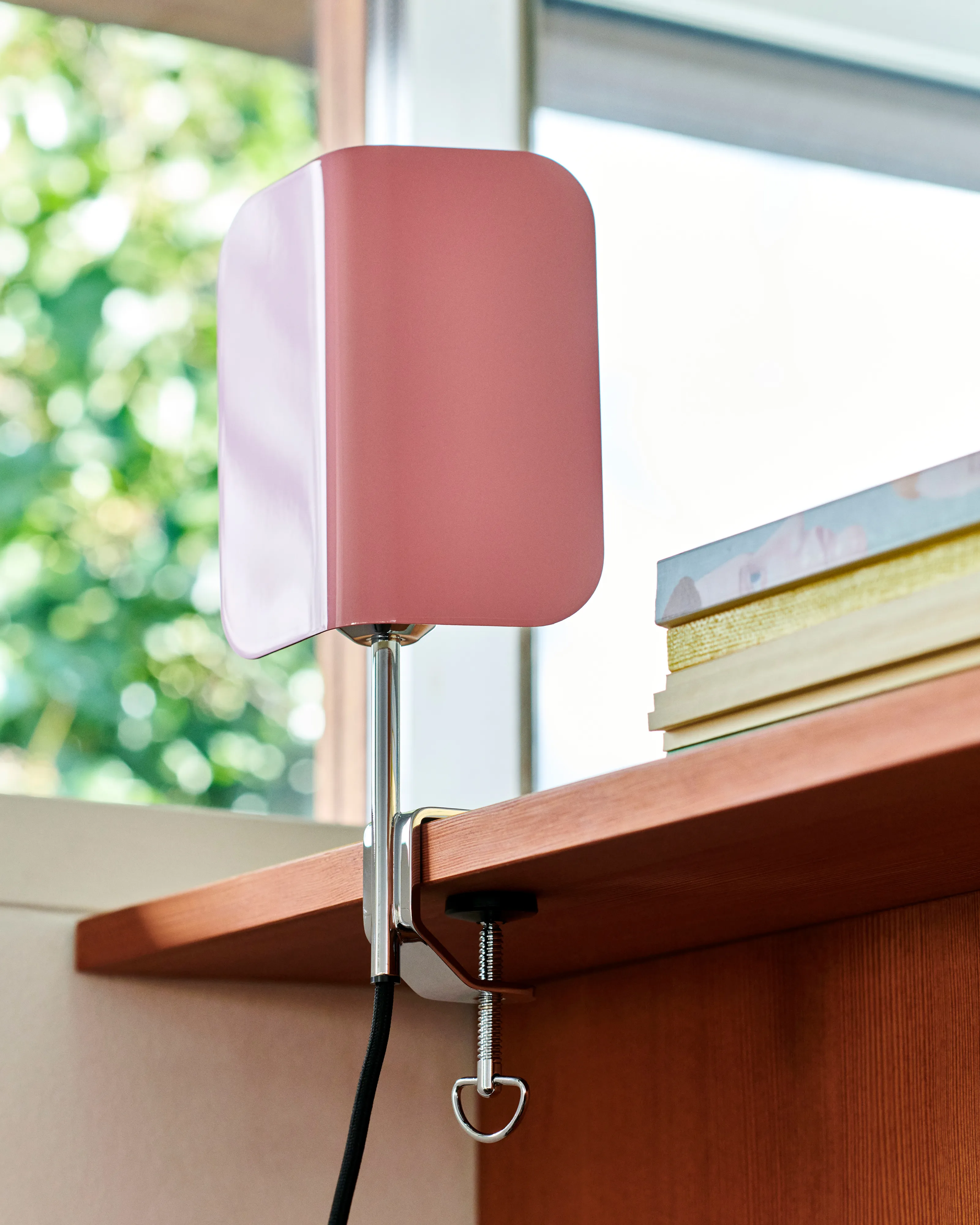 Lampada Apex Clip.jj{font-size:18px}Rosso granata