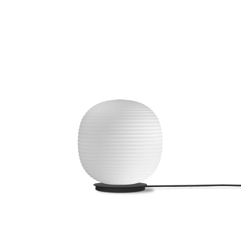 Lanterna Globe Lampada da Tavolo Piccolo - New Works | Acquista online