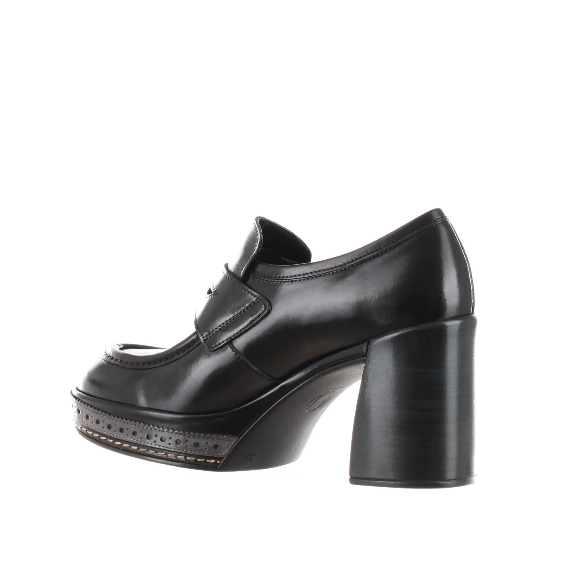 Mocassino amelia in pelle con tacco