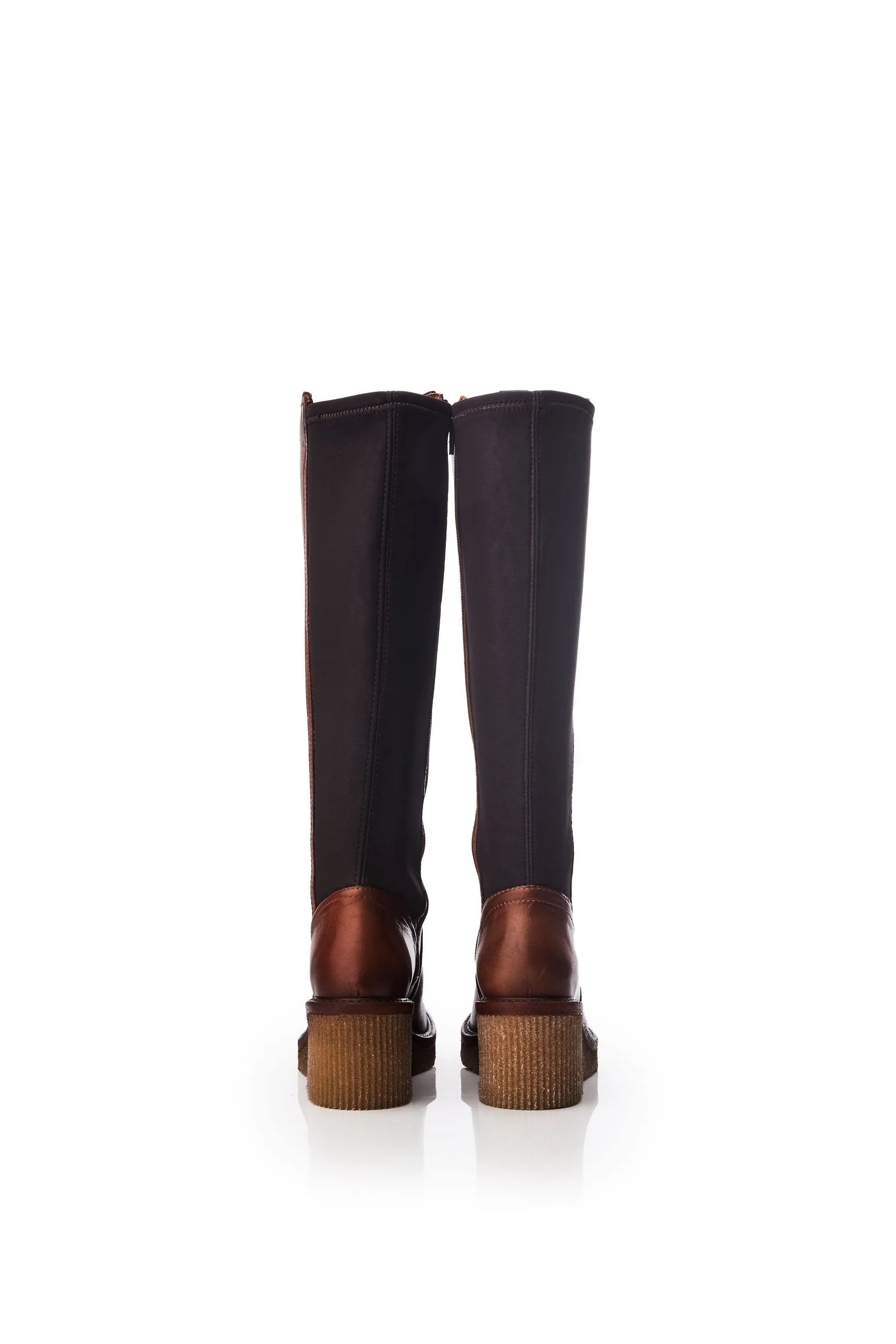 Moda in Pelle Marrone - Harpette - Stivali lunga in crêpe con zeppa e zip laterale