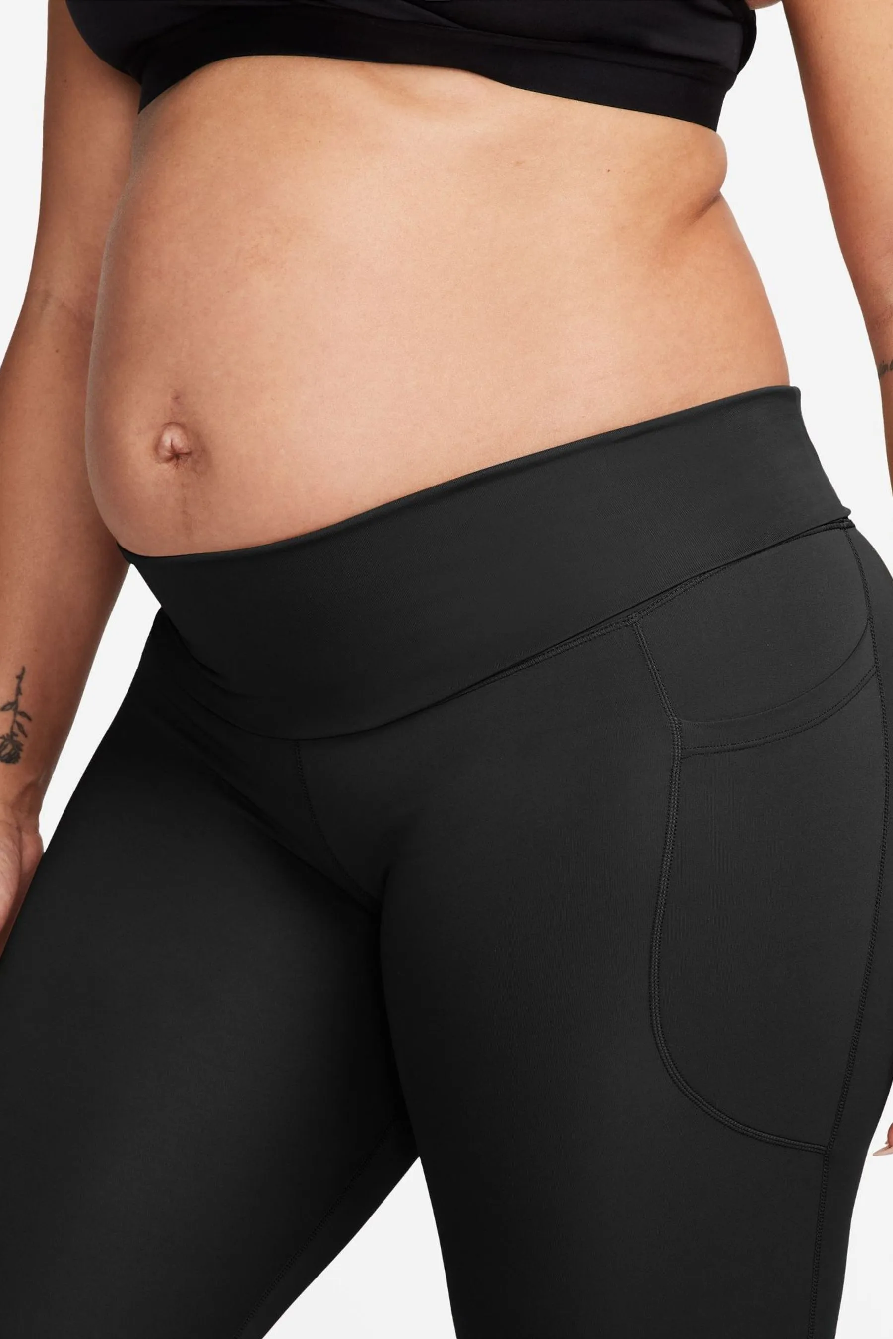 Nike Maternity One High-Waisted 7/8 Leggings With Pockets    