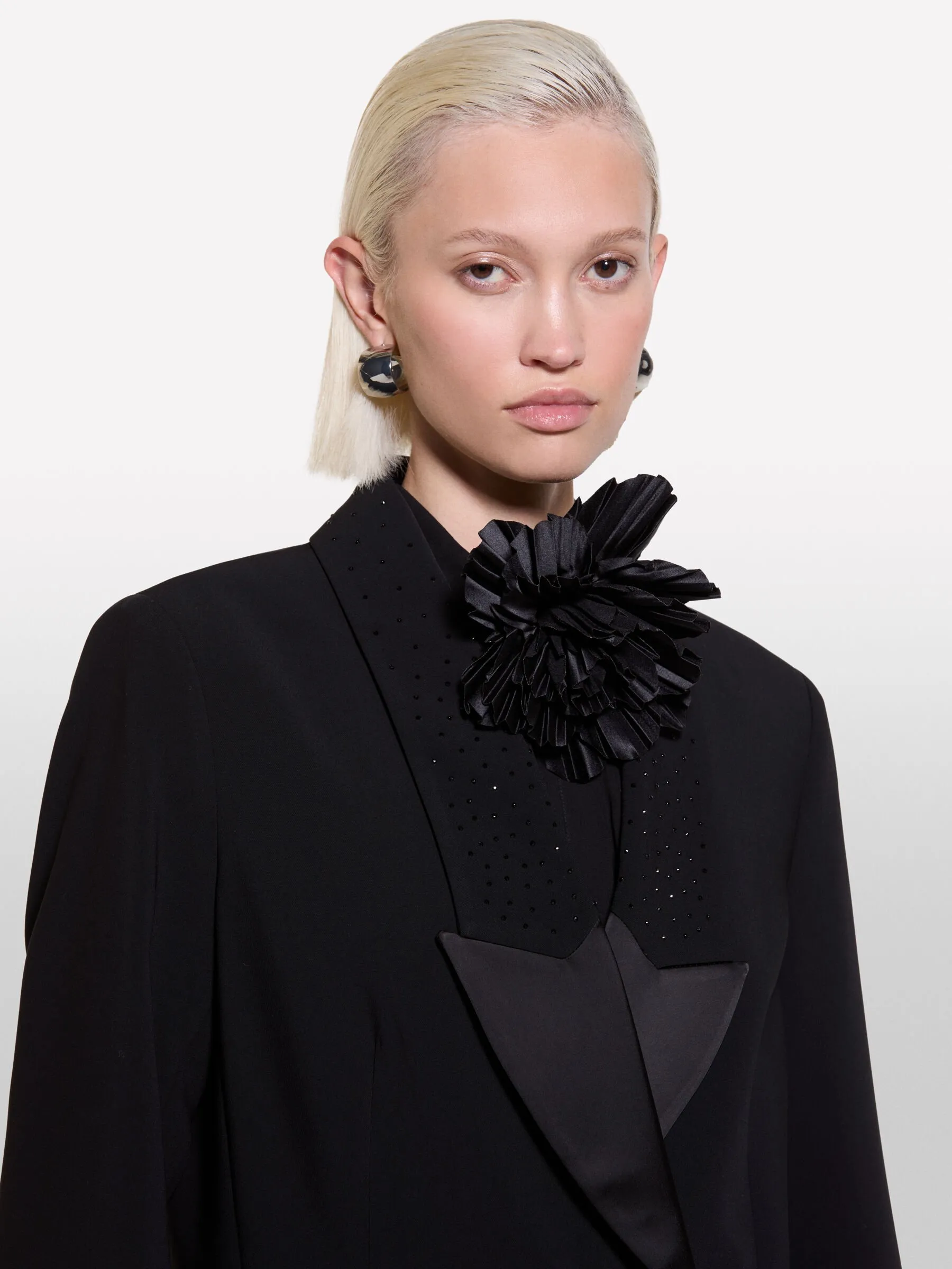 Nuovi arrivi      Blazer doppiopetto con strass