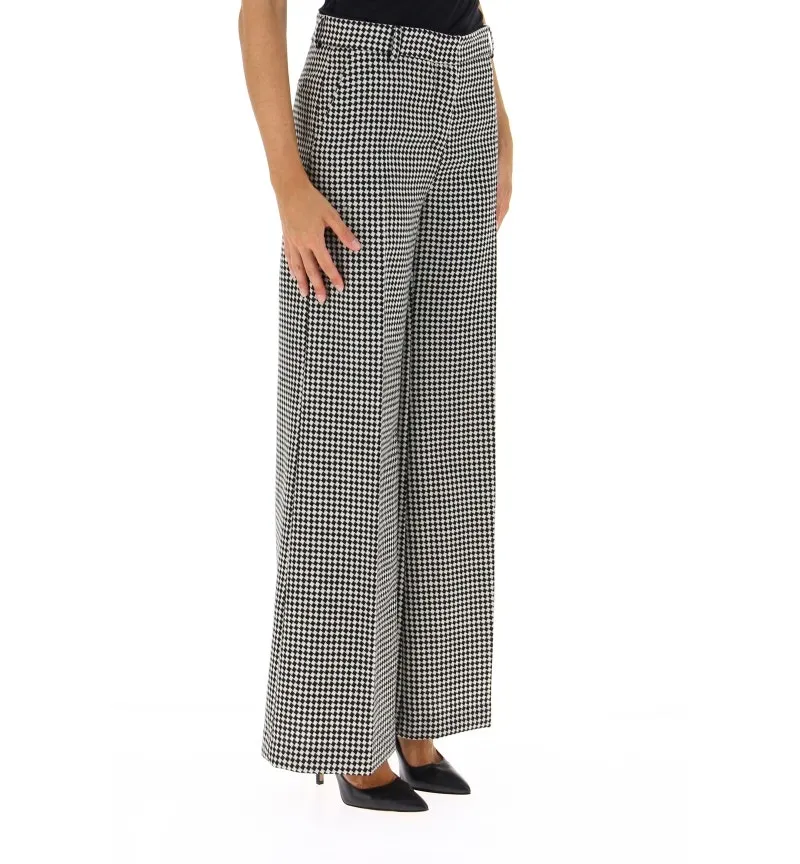 Pantalone a palazzo