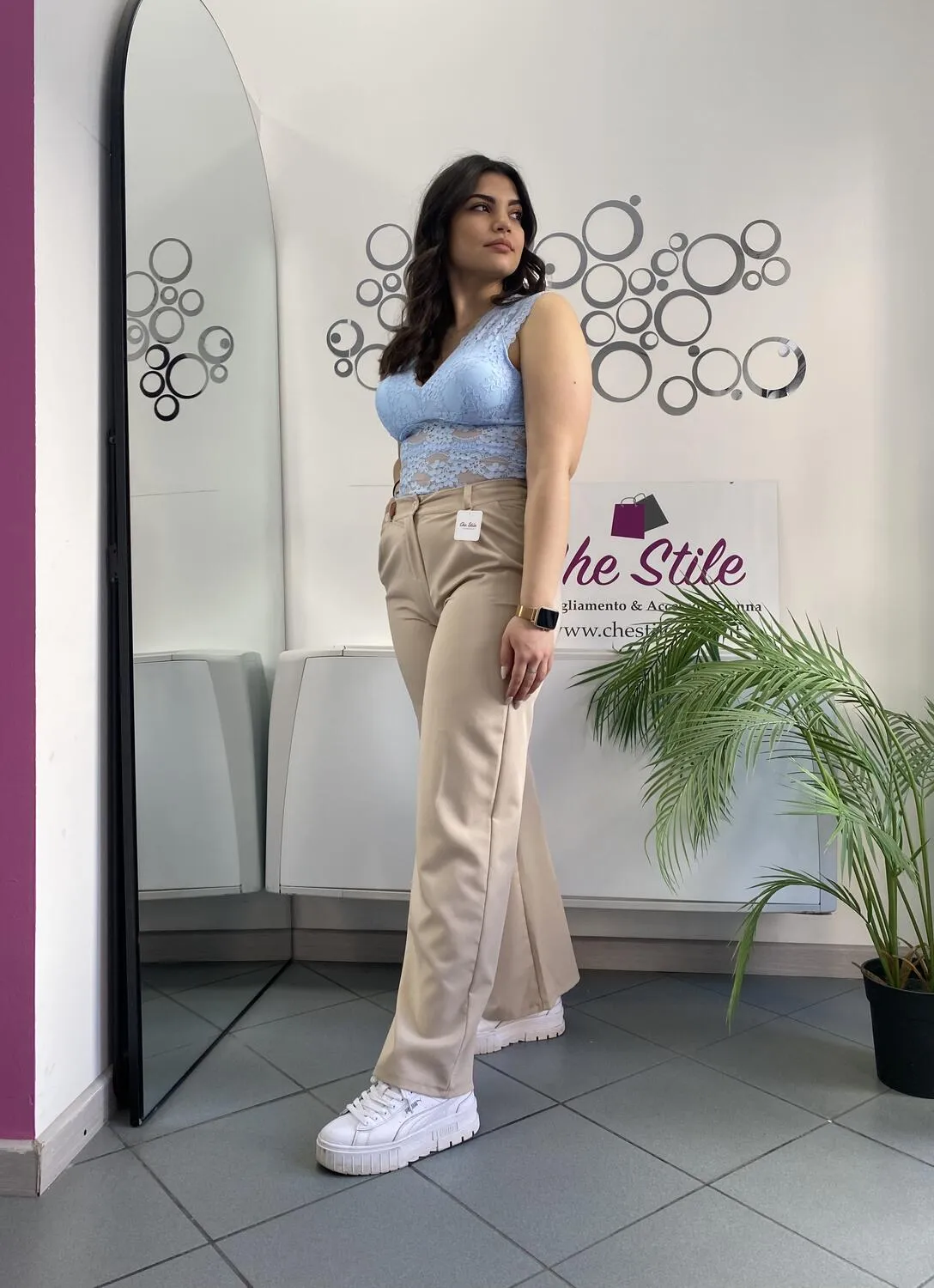 Pantalone palazzo beige con cintura