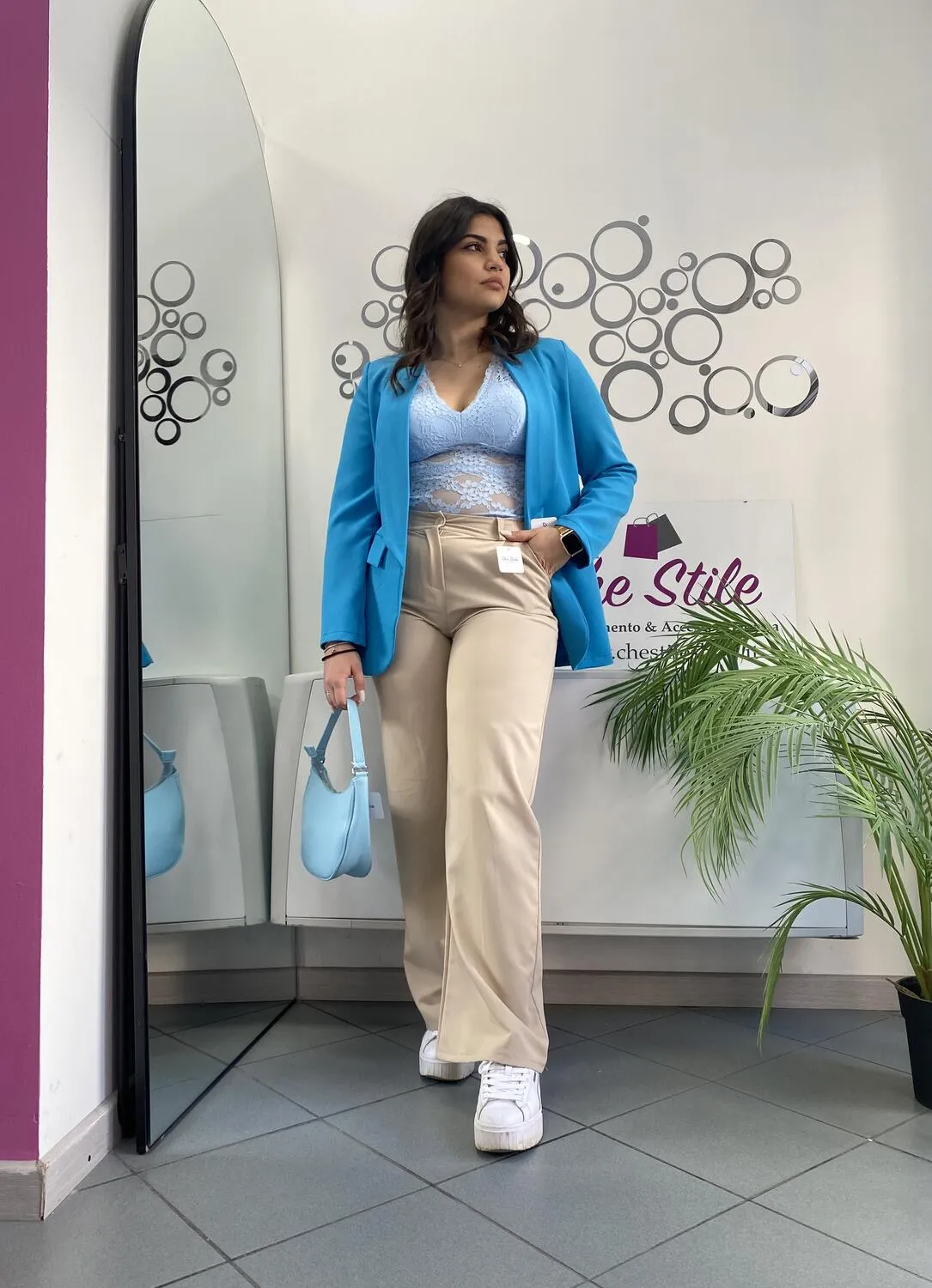 Pantalone palazzo beige con cintura