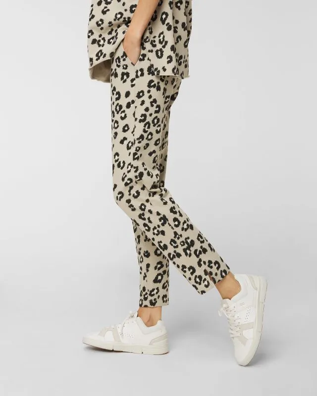 Pantaloni JUVIA SVENJA