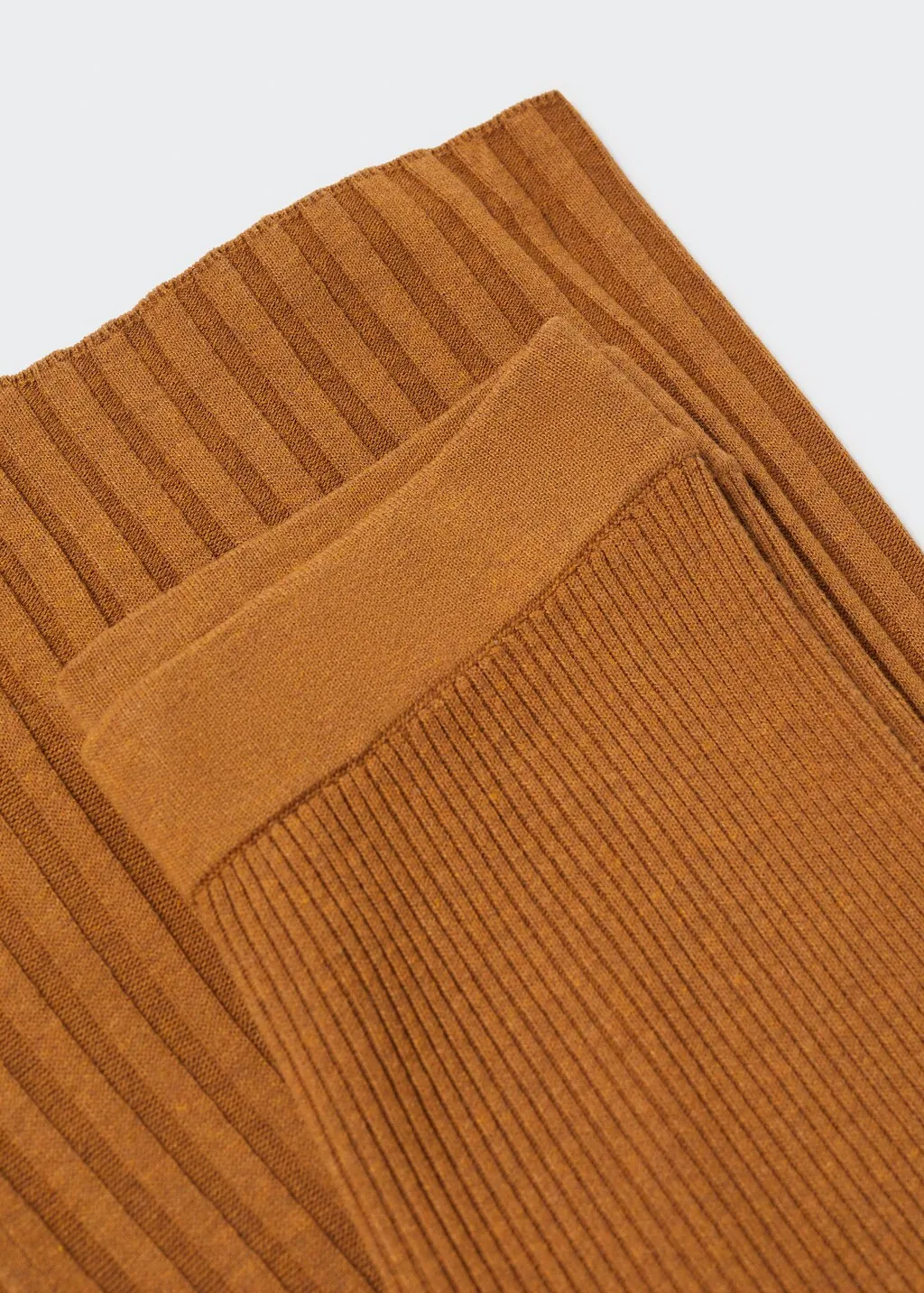 Pantaloni maglia scampanati