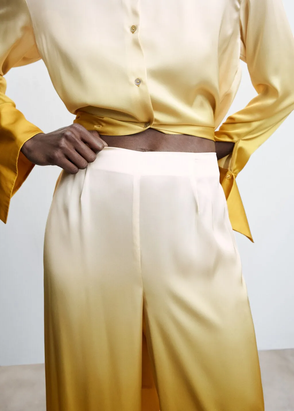 Pantaloni satinati sfumati