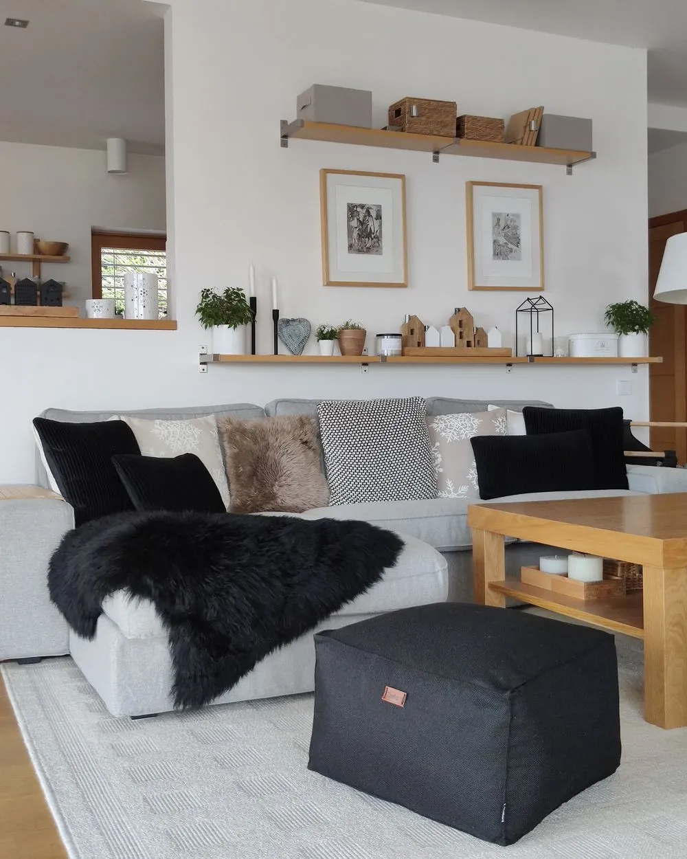 Pouffe Black MUKKI