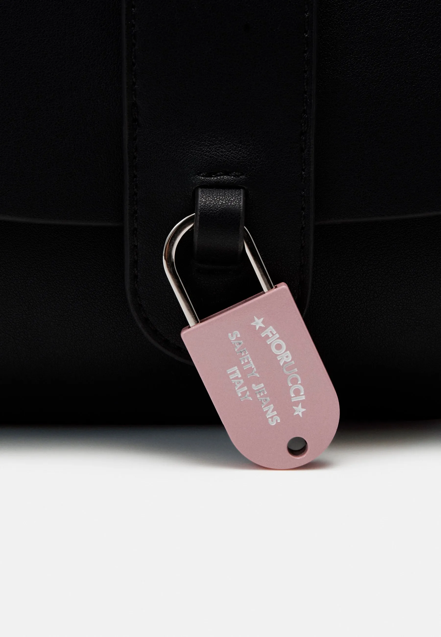 SAFETY LOCK BAGUETTE BAG - Borsa a mano