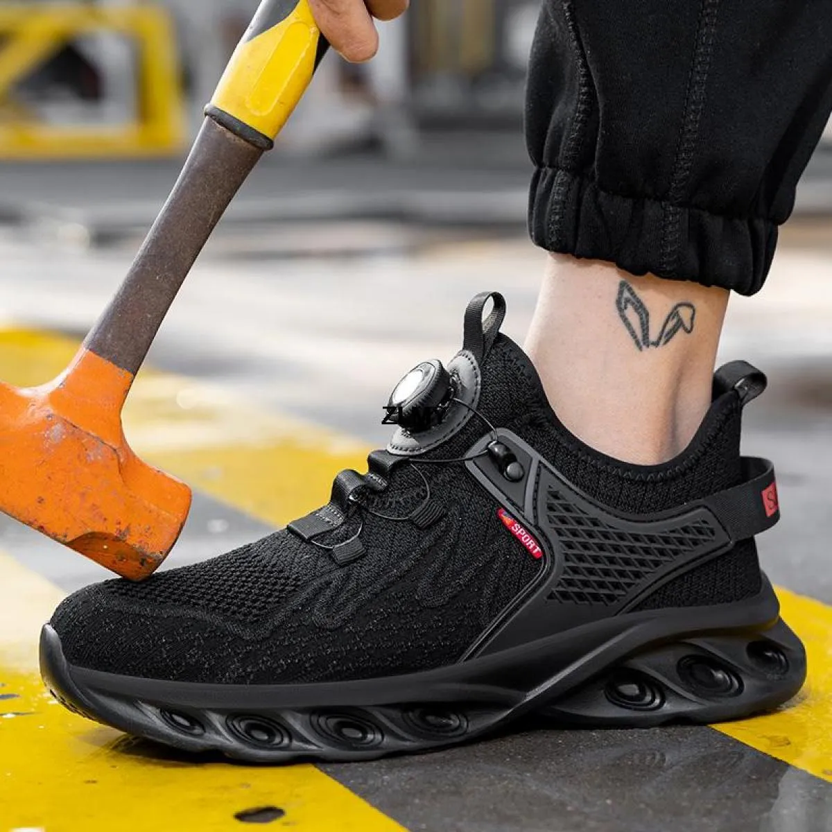 Scarpe antinfortunistiche leggere con punta in acciaio Sneaker da lavoro da uomo Pulsante ruotato Stivali antinfortunistici da l