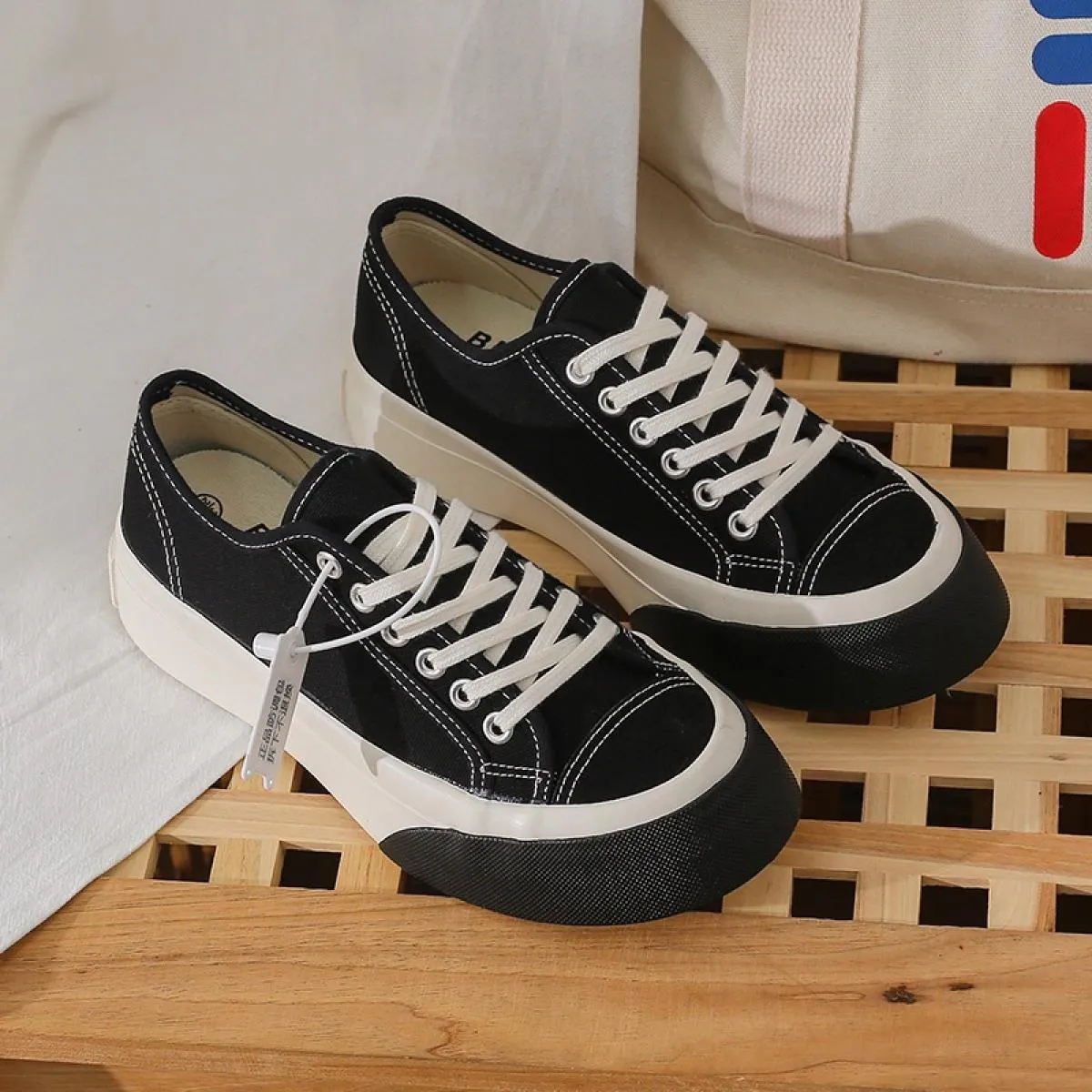 Scarpe sportive da donna Piattaforma Calzature Casual Testa tonda Tennis femminile 2023 Calzature da ginnastica in tela con fond