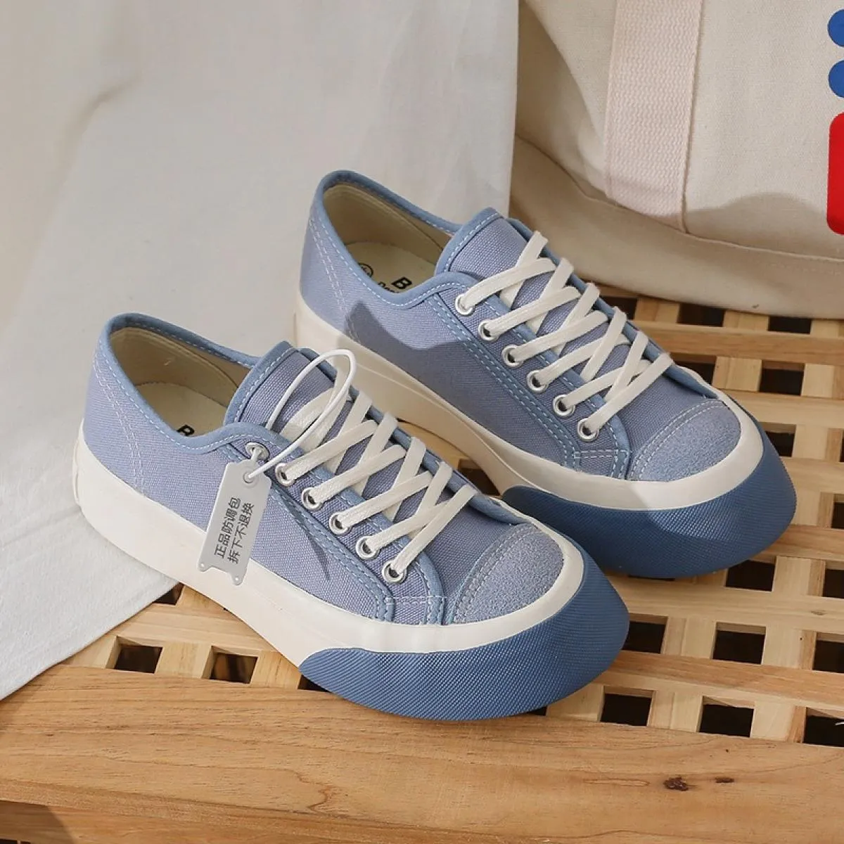 Scarpe sportive da donna Piattaforma Calzature Casual Testa tonda Tennis femminile 2023 Calzature da ginnastica in tela con fond