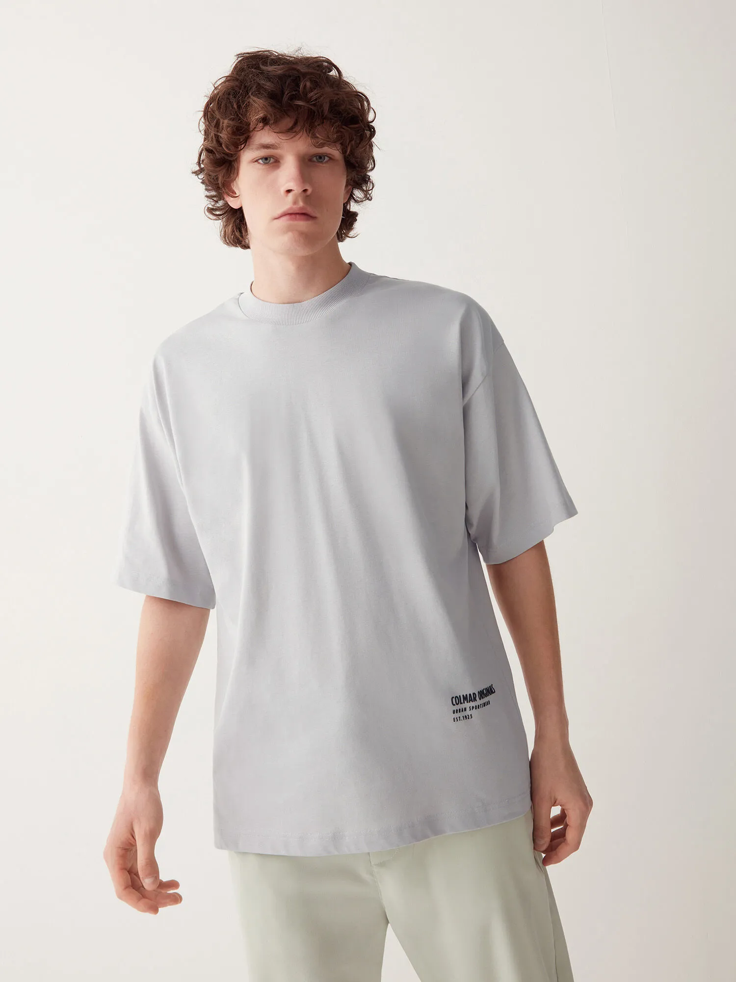 Short sleeve round neck T-shirt