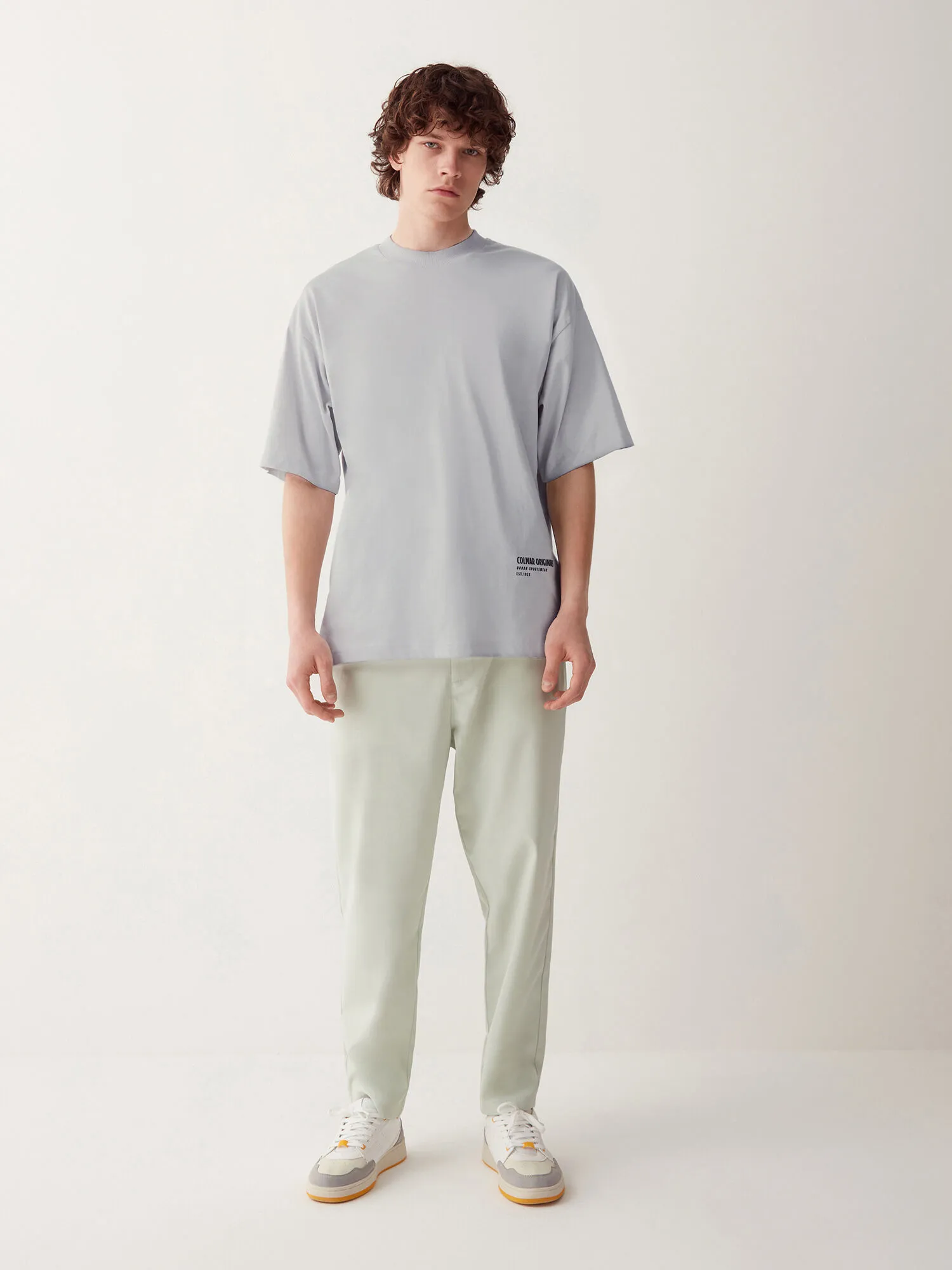 Short sleeve round neck T-shirt