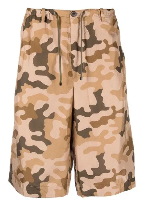 shorts con stampa camouflage