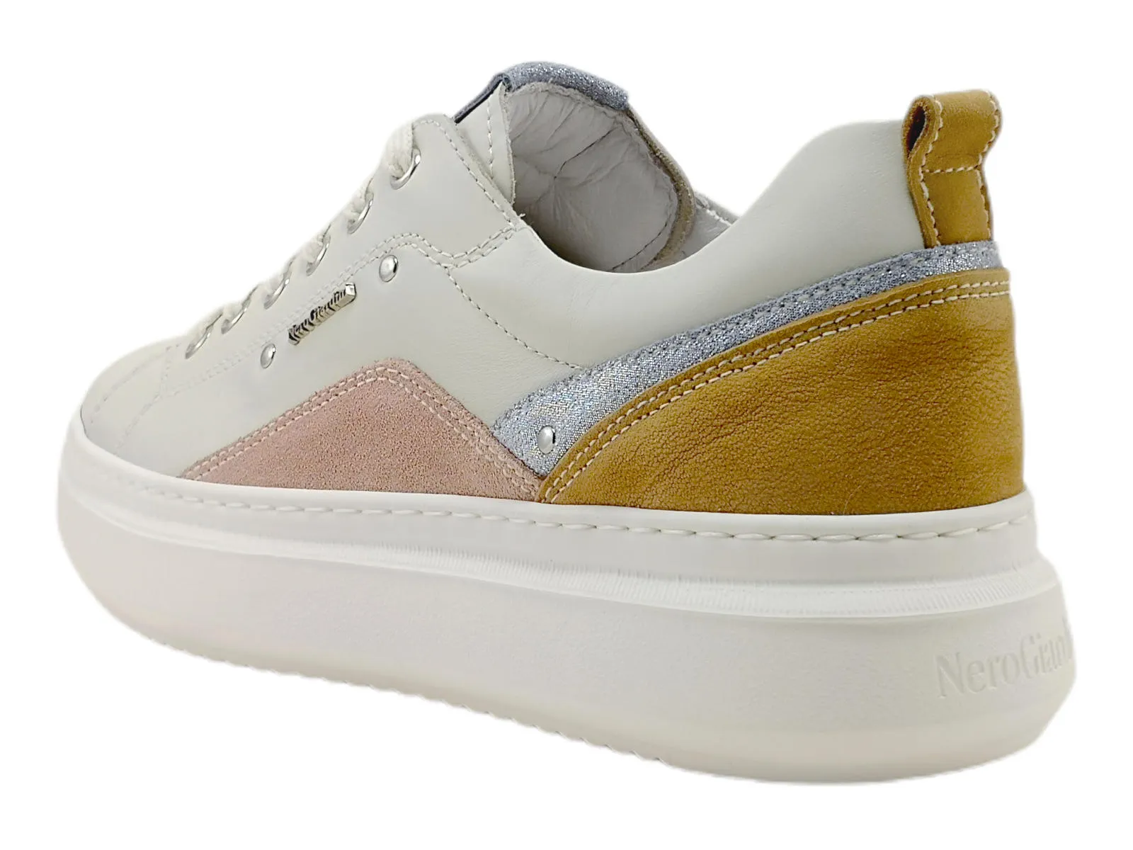  Sneakers Donna NERO GIARDINI: un tocco di qualità per il tuo look  
