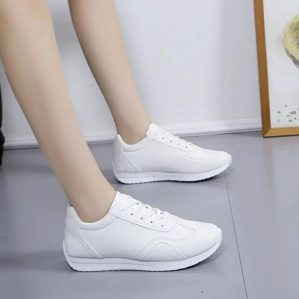 Sneakers in pelle bianca Scarpe vulcanizzate sportive Comode sneakers primaverili Scarpe casual Scuola di moda Tennis