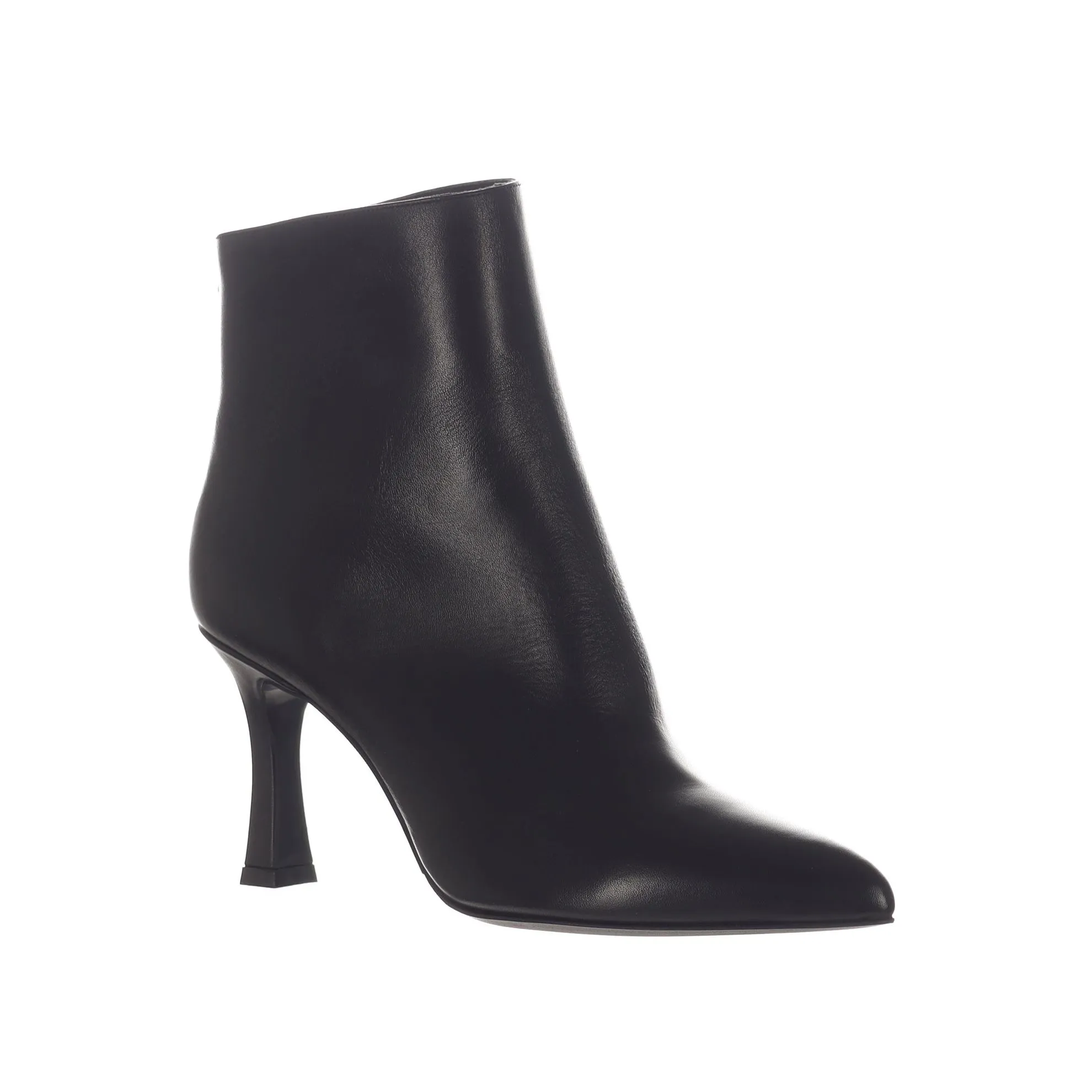 Stivaletto in pelle con tacco