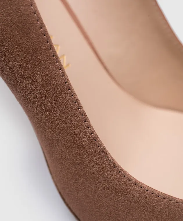 Stuart Weitzman Stuart 75 Scarpe da barca in pelle scamosciata con pompa in beige S7009