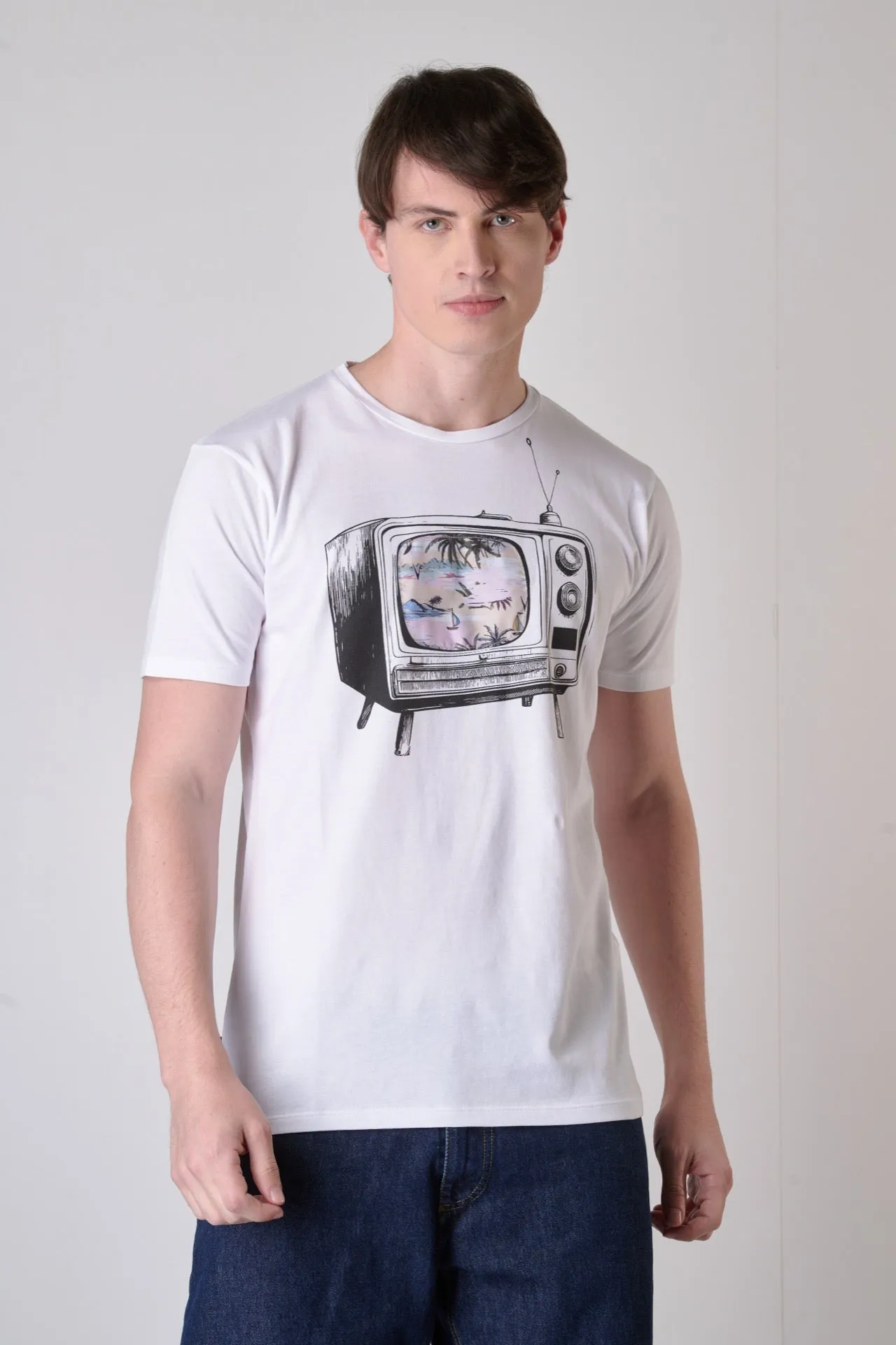 T-Shirt Bianca con Stampa Televisore e inserto in tessuto V2 ricamato