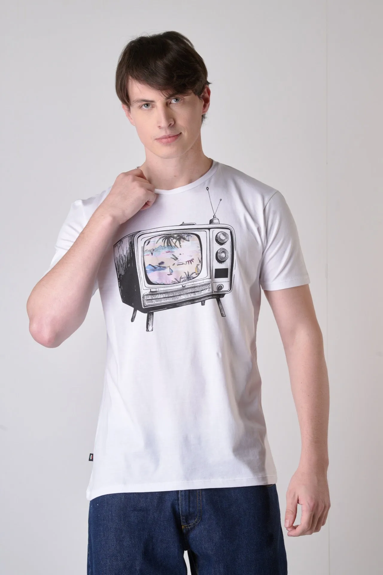 T-Shirt Bianca con Stampa Televisore e inserto in tessuto V2 ricamato