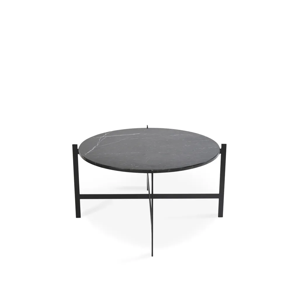 Tavolino Deck.iq{font-size:18px}Marmo grigio, struttura laccata in nero